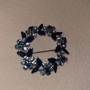 Blue floral pin!
